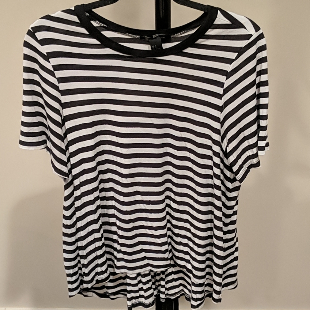 H&M flowey b&w striped top, Med